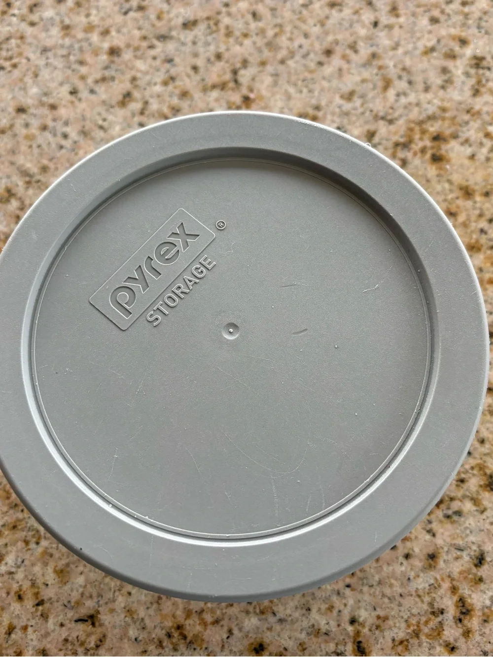 Pyrex Star Wars Hello Friend Glass Mixing Bowl with Gray Lid